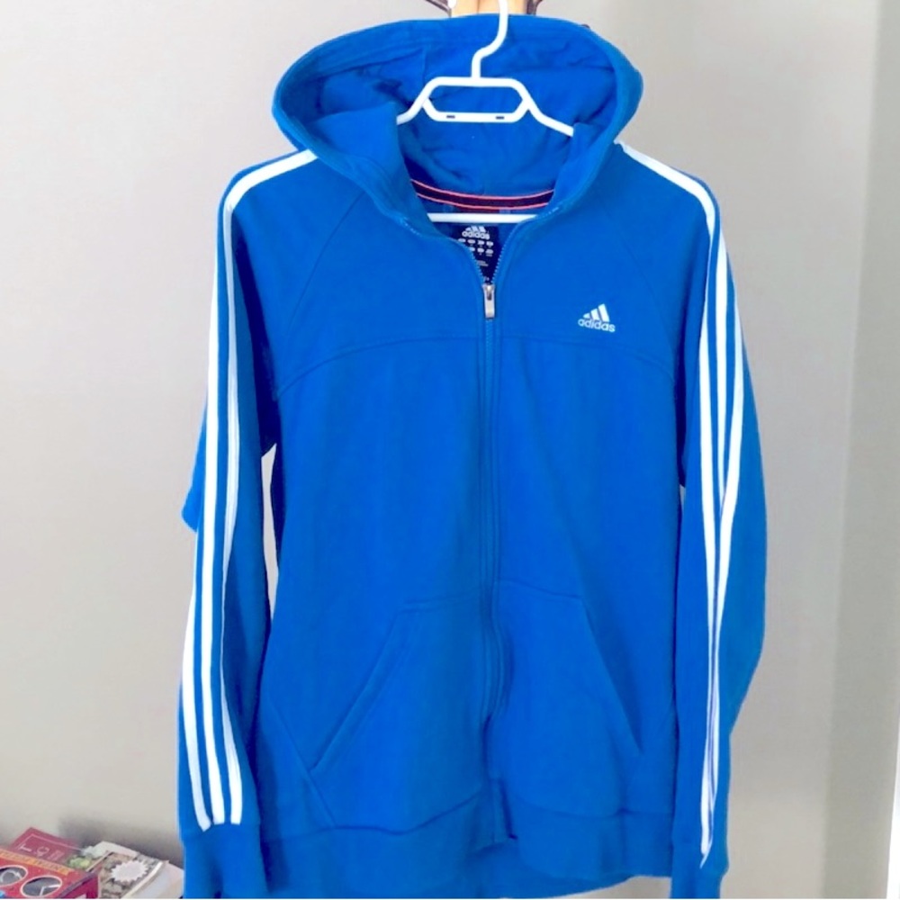 Adidas essentials size M